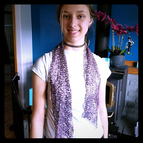 Small Sequin Scarf purple - Picture 2 of 4
